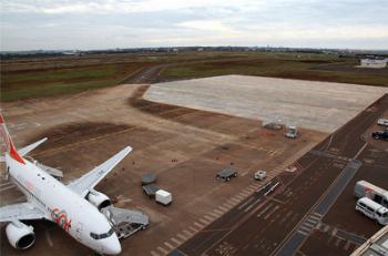 Novo pátio do aeroporto de Maringá é inaugurado Novo pátio do aeroporto de Maringá é inaugurado