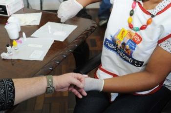 Paraná oferece teste rápido e gratuito de HIV, sífilis e hepatites 