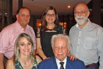 Médicos da UEM conquistam 1º lugar em prêmio da Sociedade Paranaense de Reumatologia 