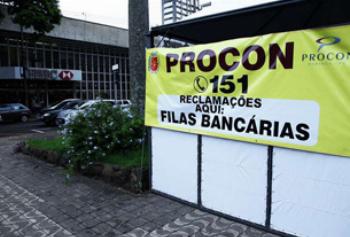 Agências bancárias na região central de Maringá são fiscalizadas Agências bancárias na região central de Maringá são fiscalizadas