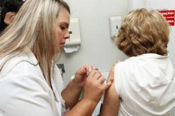 Mais de 91 mil pessoas devem ser imunizadas contra a gripe em Maringá. Mais de 91 mil pessoas devem ser imunizadas contra a gripe em Maringá.