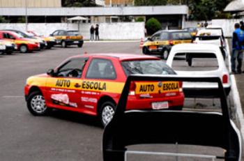 Detran reforça atendimento em Maringá até domingo (5). 