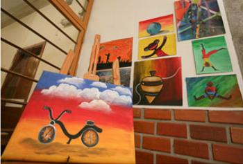 Caminhos da Arte é tema de exposição na UEM. 