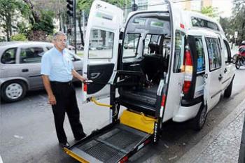Setrans busca táxi especial para cadeirantes em Maringá. 