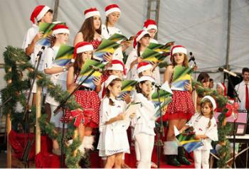 Mais de 10 mil pessoas participam da abertura do Natal Ingá. 
