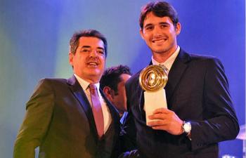 Atleta de Maringá conquista prêmio Orgulho Paranaense 2013. 
