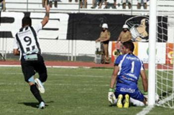 Maringá FC vence Arapongas e mantém liderança no Paranaense.  