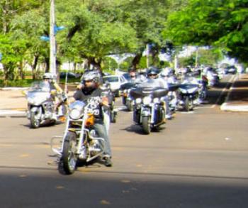 Proprietários de Harley-Davidson esquentam motores para encontro em Maringá. Veja programação. 