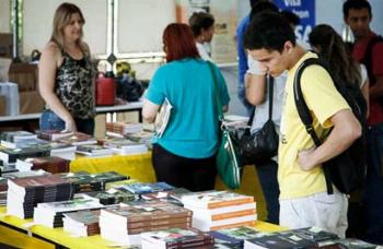 Semana do Livro oferece obras da Eduem a preços promocionais. 