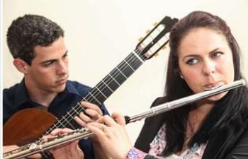 Dueto flautista e violonista se apresenta no Auditório Luzamor nesta quinta-feira (10). 