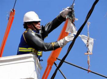 Copel alerta para o perigo das pipas perto da rede elétrica. Copel alerta para o perigo das pipas perto da rede elétrica.