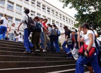 Volta às aulas da Rede Estadual será nesta segunda-feira (14). 