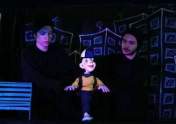 Peça teatral “Drogas, Tô Fora” será apresentada nesta sexta-feira (25) no Teatro Barracão. 