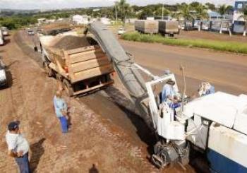 Empresa terceirizada é contratada para remover ondulações na pista do Contorno Sul 