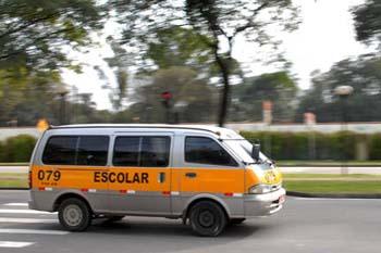 Pais devem estar atentos à segurança no transporte escolar 