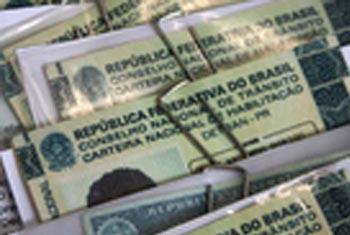 Departamento de Trânsito alerta sobre a ilegalidade de repassar pontos na CNH 