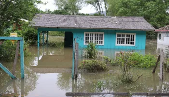 Defesa Civil orienta população sobre o que fazer antes, durante e depois de desastres naturais 