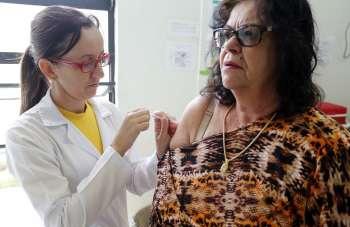 Pouco mais de 70% do público-alvo já foram vacinadas contra a gripe 