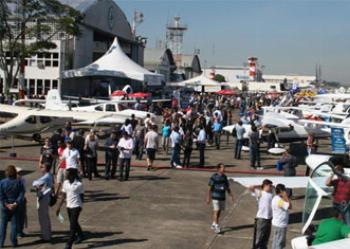 Em julho, Maringá será sede da 18ª edição da Feira Internacional de Aviação 2015 