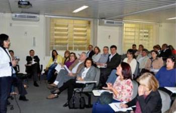 Reunião discute faltas dos grevistas visando fim da greve 