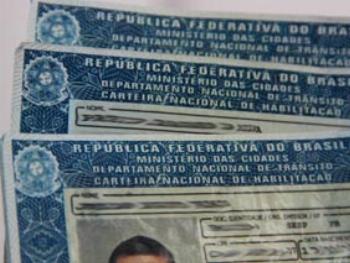 Detran alerta sobre venda de habilitação falsa pela internet 