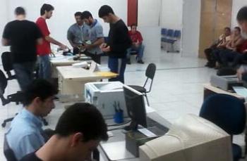 Jovens podem fazer alistamento militar na hora do almoço 