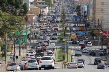 Cobrança do Licenciamento Anual de Veículos começou nesta segunda-feira (3) 