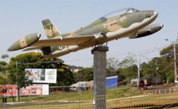Montagem da aeronave Xavante AT-26 é finalizada 