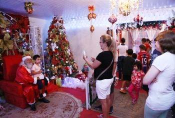 Papai Noel recebe público até esta quarta-feira (23) 