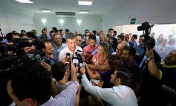 Governador anuncia desconto em média de 20% na tarifa de água e esgoto Governador anuncia desconto em média de 20% na tarifa de água e esgoto