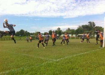 Maringá FC enfrenta o Atlético-PR no Ecoestádio, em Curitiba, nesta quarta-feira (3) 