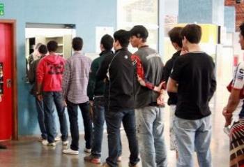 Junta de Serviço Militar faz alistamento de jovens da classe de 1998 