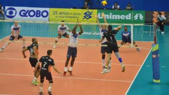 Copel Telecom/Maringá Vôlei supera São José no tie break 