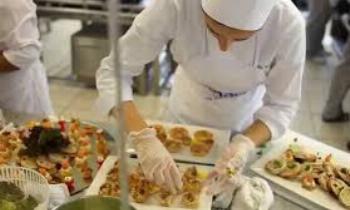 Feira de Profissões é voltada para quem busca emprego ou quer abrir o próprio negócio 