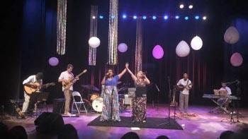 Coletivo 3 Marias apresenta show de samba rock no palco do Luzamor 