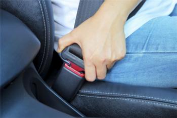 Depois de 32 anos, cinto de segurança ainda é ignorado por muitos motoristas 