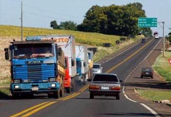 Colisão frontal corresponde a 30% das mortes nas rodovias paranaenses 