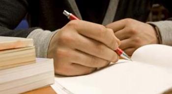 UEM abrirá concurso para analista, biólogo e engenheiro  