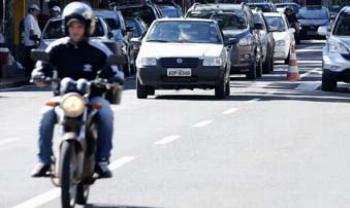 Motociclista tem 20 vezes mais chances de morrer em acidentes 