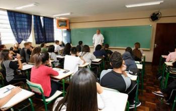 Programa prevê educação integral a 12 mil alunos do ensino fundamental 