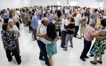 Baile da Terceira Idade terá encerramento anual nesta sexta-feira (2) 