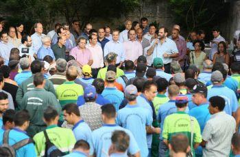 Prefeito sanciona lei que institui vale-alimentação 