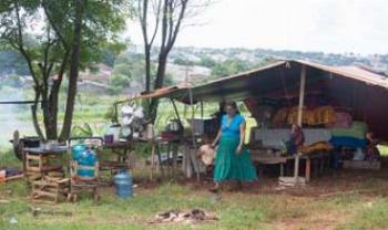 Prefeitura autoriza ligação de água para comunidade cigana 