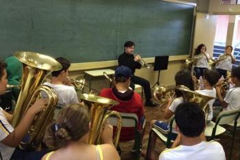 Projeto Som da Banda′ oferece aulas de música e dança gratuitamente 