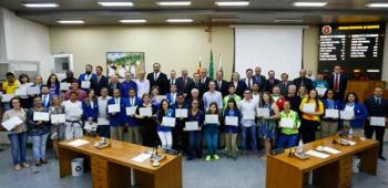 Câmara homenageia atletas olímpicos e paralímpicos 