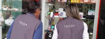 66 % das lojas descumprem legislação sobre vitrines 