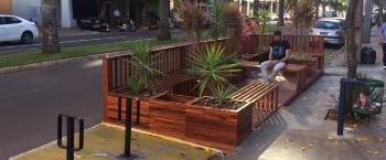 Primeiro parklet está na Avenida João Paulino Vieira Filho 