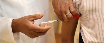 Saúde atinge 73,7% da meta de vacinação contra dengue no município 