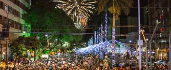 Maringá Encantada′ aumenta movimento no comércio, segundo pesquisa Maringá Encantada′ aumenta movimento no comércio, segundo pesquisa