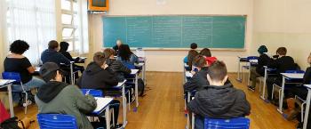 Educação abre matrículas para estudantes da rede particular 